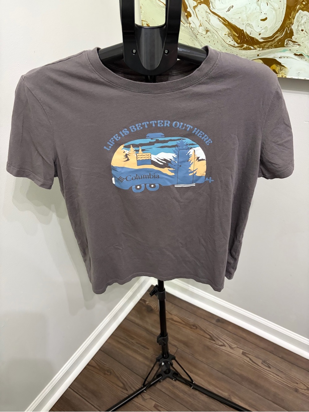Columbia Gray Short-Sleeve Tee with Blue and Yellow Graphic
